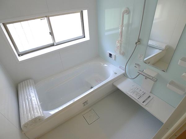 Bathroom. Room (May 2013) Shooting E Building