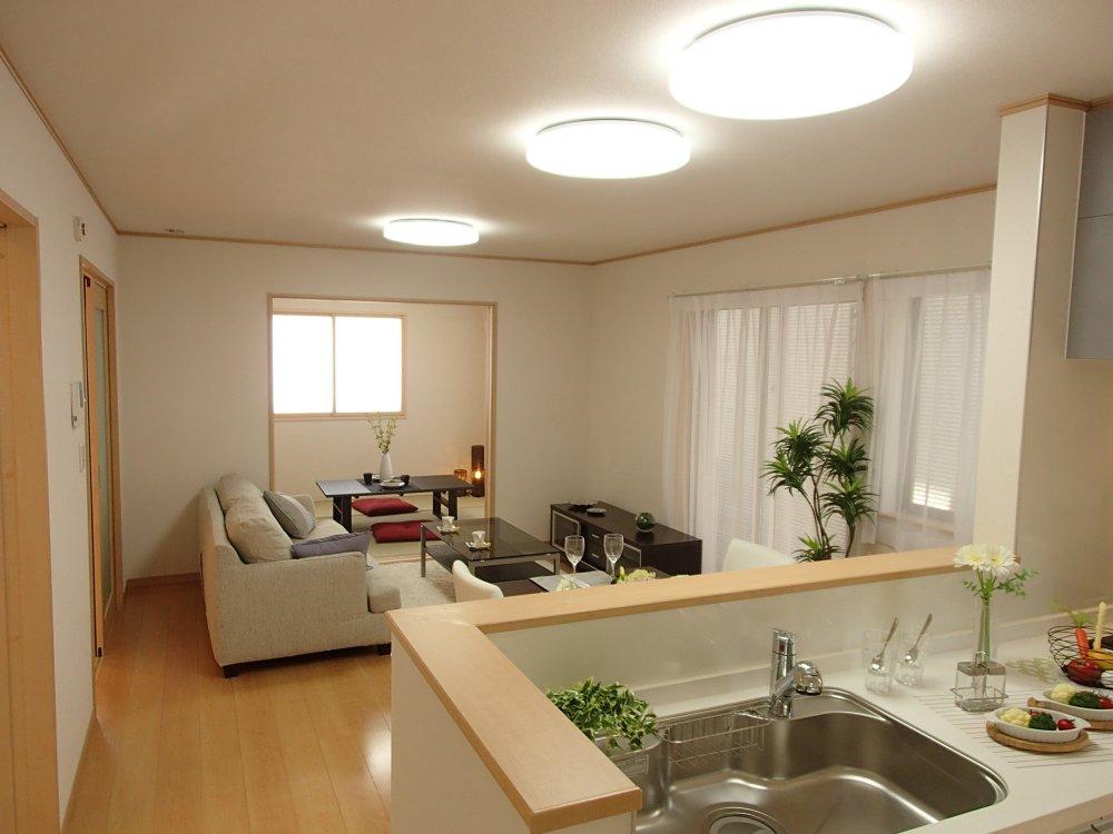 Living. Room (May 2013) Shooting E Building