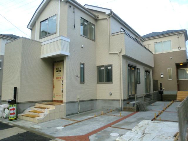 Local appearance photo. Local (May 10) shooting