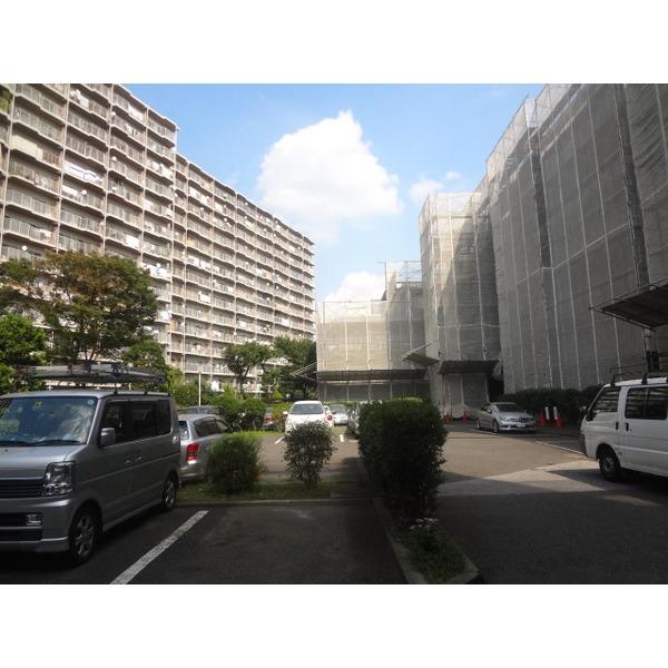Parking lot