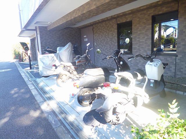 Other common areas. Bike shelter