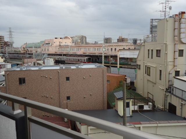 View photos from the dwelling unit. View from local (September 2013) Shooting