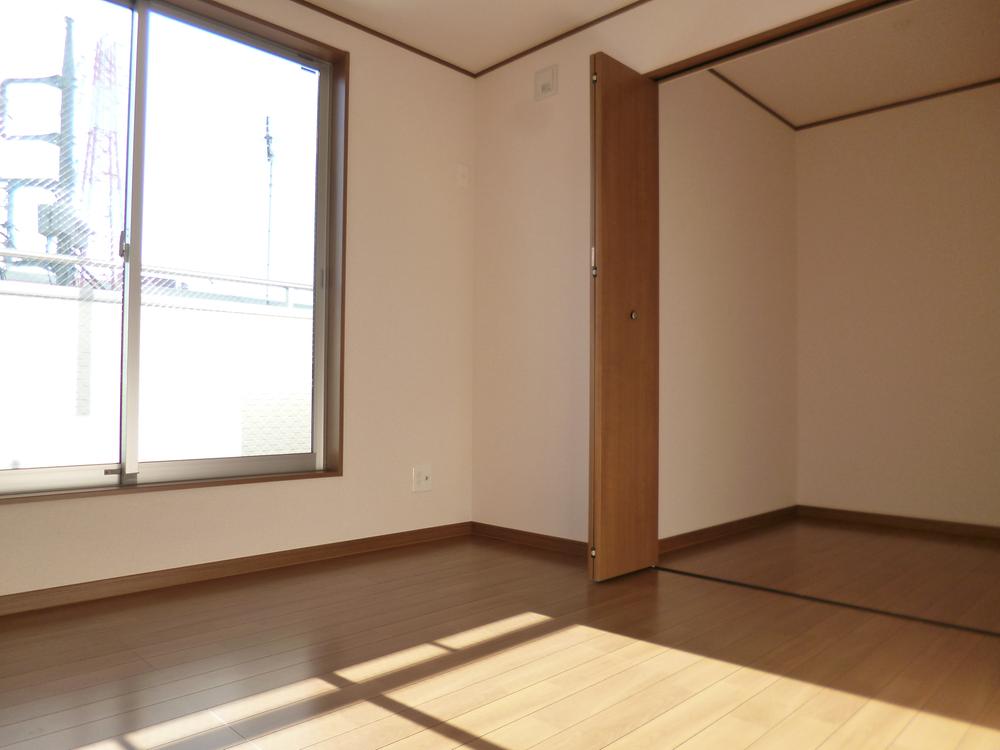 Non-living room. Indoor (12 May 2013) Shooting