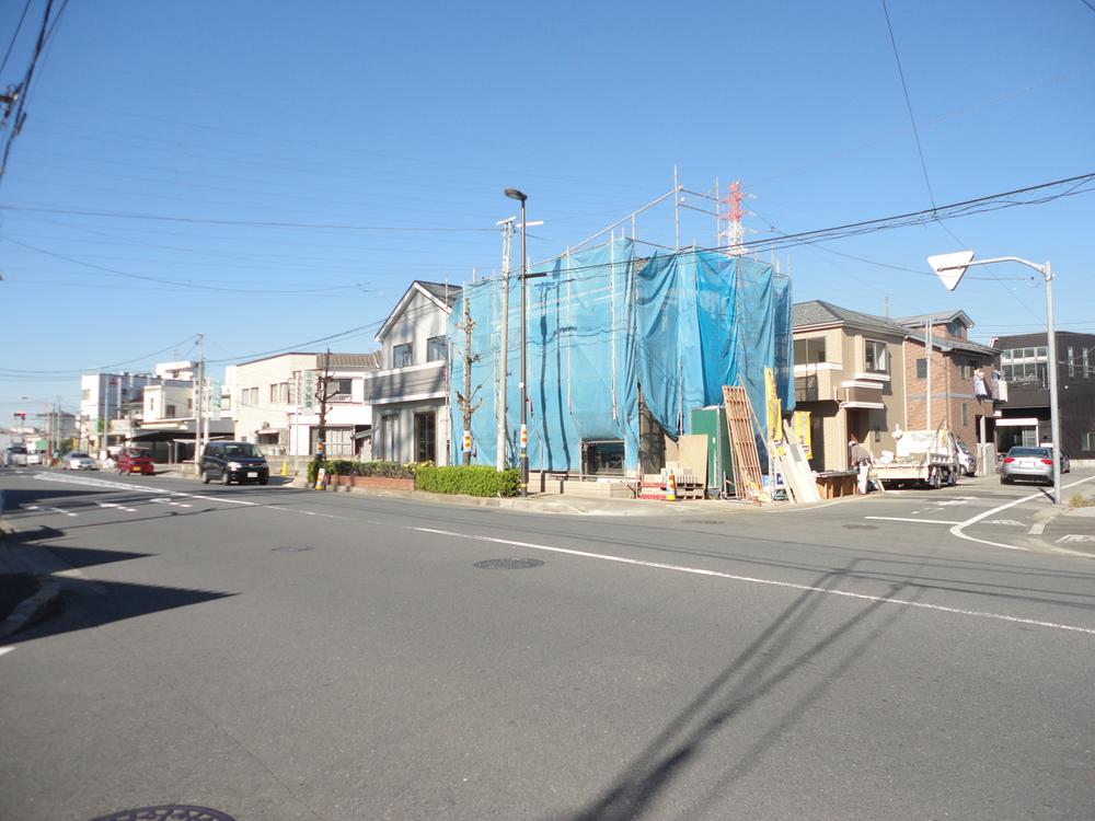 Local photos, including front road. Local (11 May 2013) Shooting