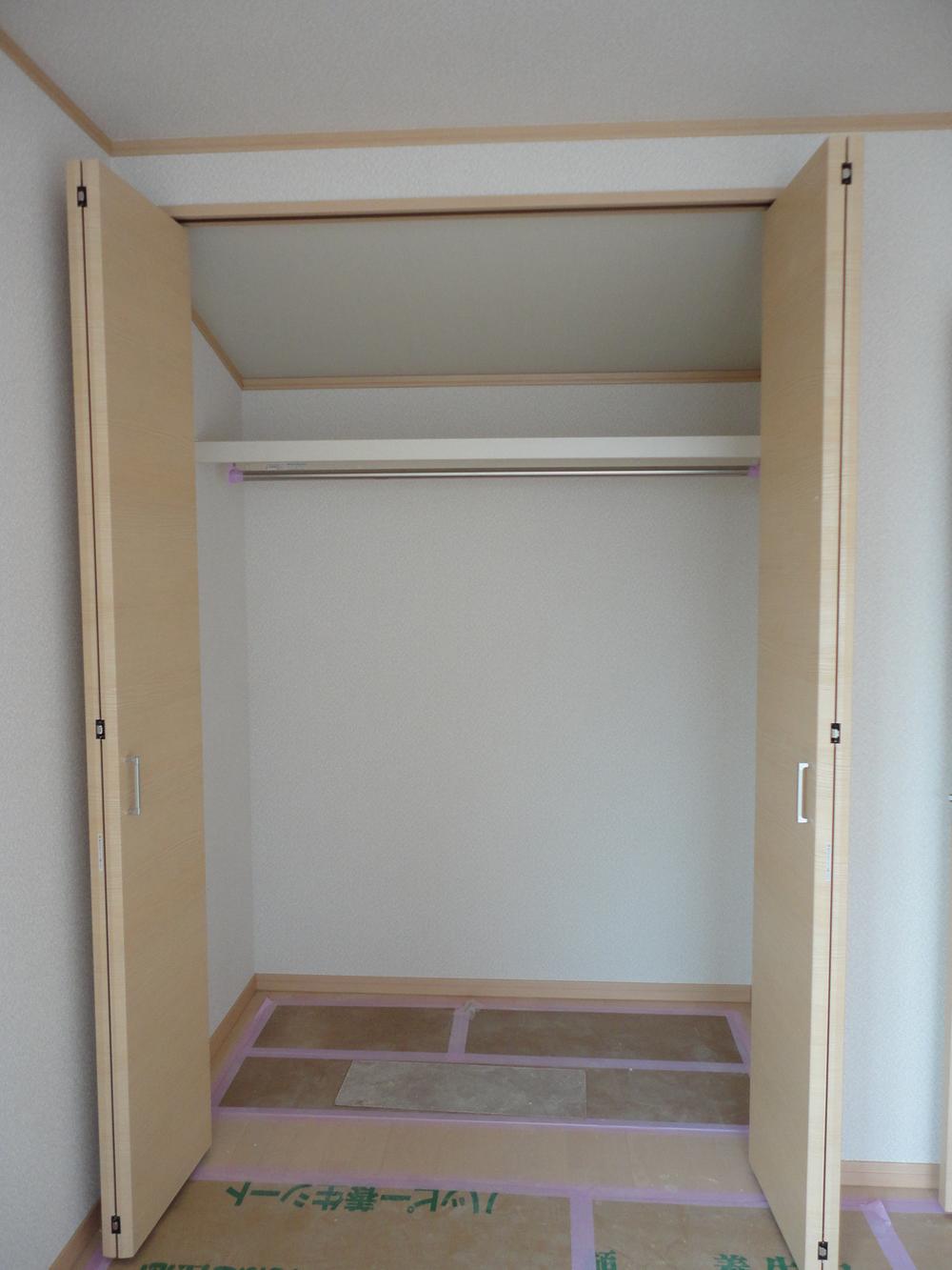 Receipt. 4 Building closet