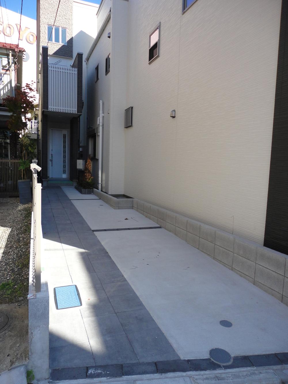 Parking lot. Local (11 May 2013) Shooting