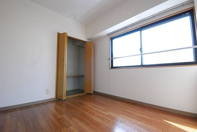 Other. 6 Pledge of Western-style, You can use clean rooms with all the living room storage