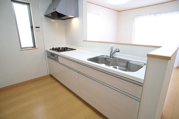 Kitchen. Open-minded face-to-face kitchen at a glance it can be seen in the living room