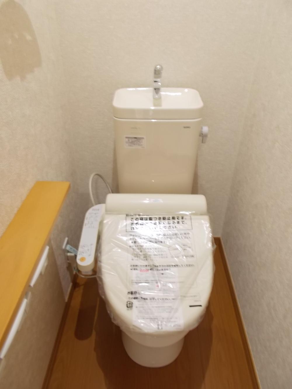 Toilet. Of course Washlet toilet (same specifications)