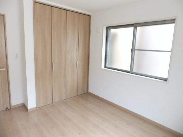 Same specifications photos (Other introspection)