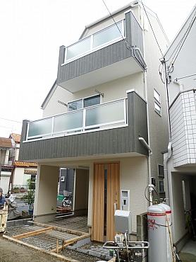 Local photos, including front road. Local (December 10 shooting)