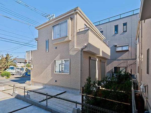 Local appearance photo. Local 1 1 Building (2013.11)