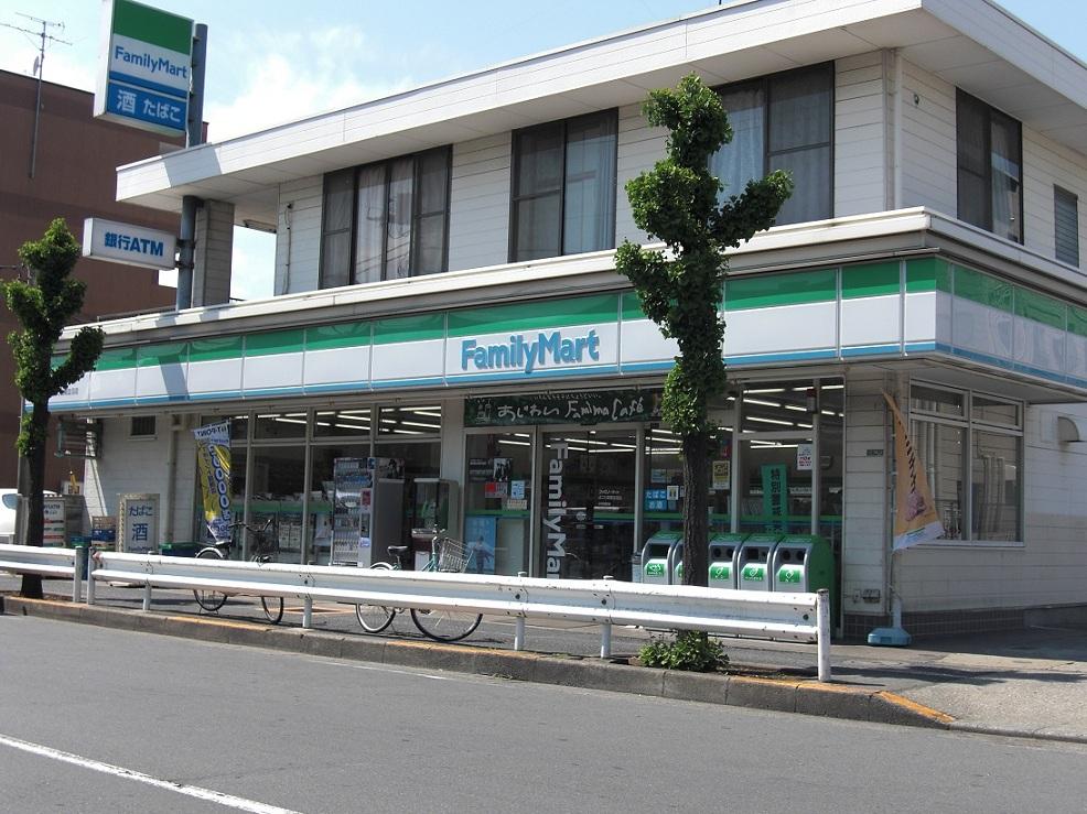 Convenience store. The proximity of the 3-minute walk up to 210m convenience store to FamilyMart Yokota Kagasaranuma shop. Convenient because it is also payment of public utility charges.