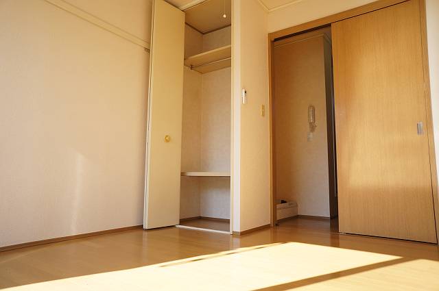 Receipt. You can use storage clutter is in room