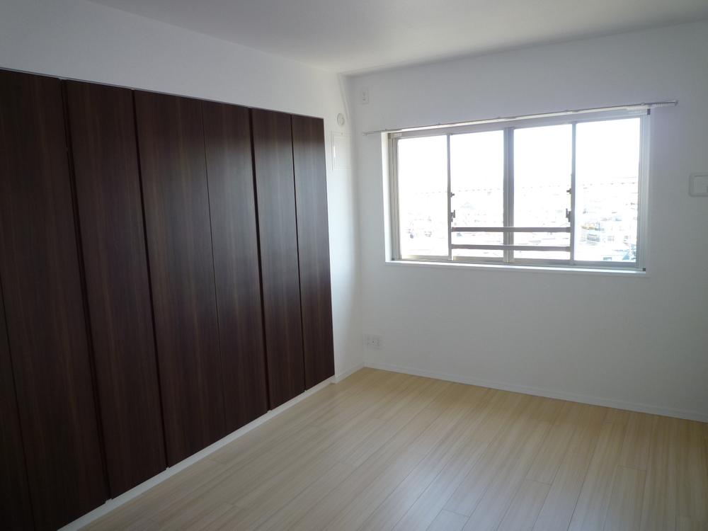 Non-living room. Indoor (April 2013) Shooting