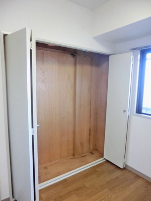 Receipt. With closet