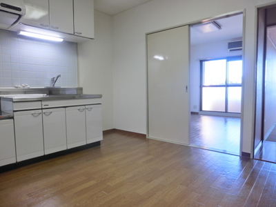 Living and room. Bright dining