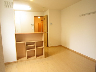 Living and room. LDK9.5j