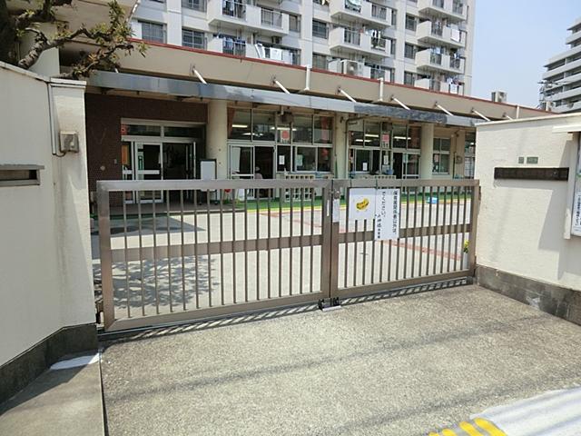 kindergarten ・ Nursery. 802m to Adachi Ward god of water Bridge nursery