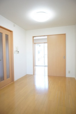 Living and room. 6.8 Pledge dining With lighting