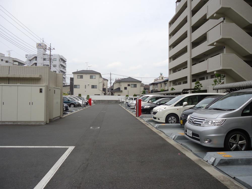 Parking lot