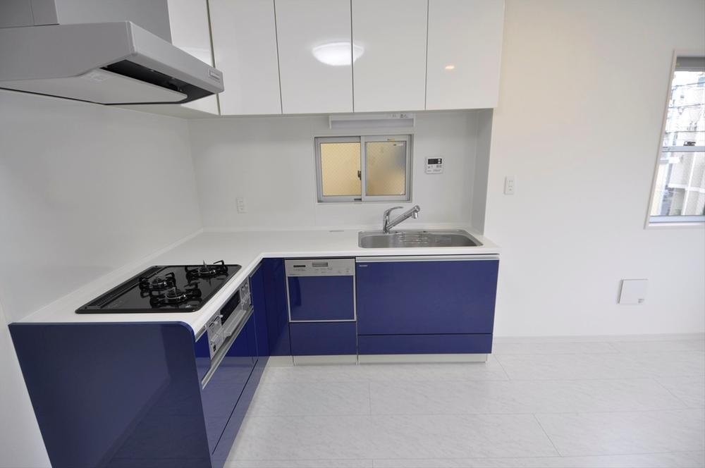 Kitchen. 5 Building Kitchen