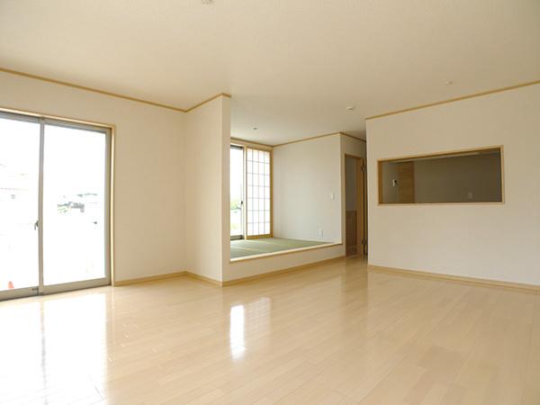 Living. Room (August 2013) Shooting Building 3