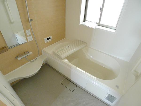 Bathroom. Room (August 2013) Shooting Building 3