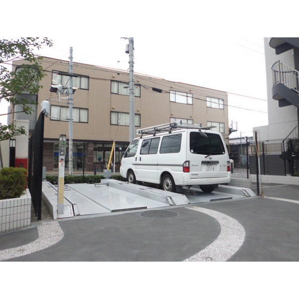 Parking lot