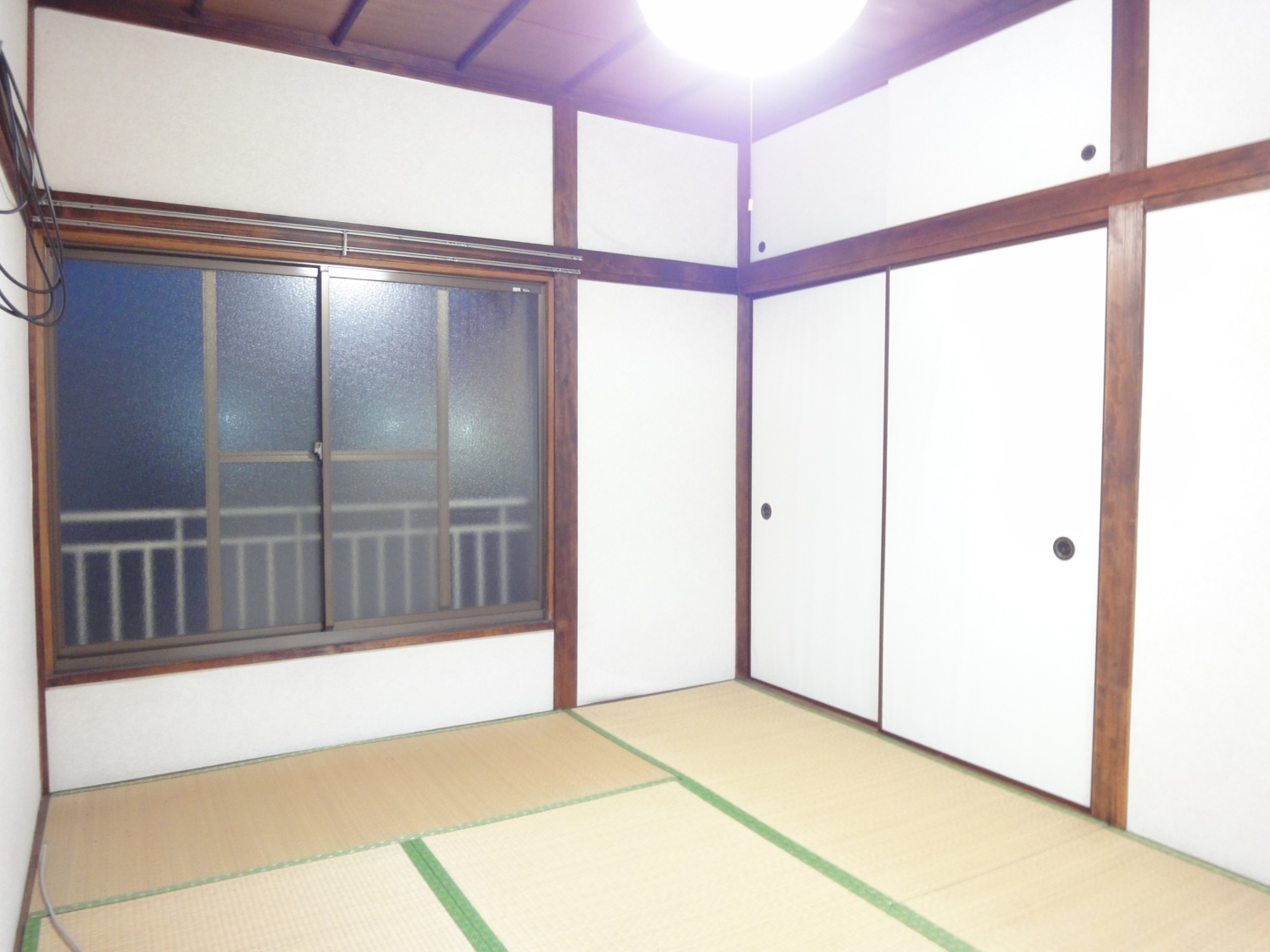 Living and room. 2 between the amount closet in 1K!