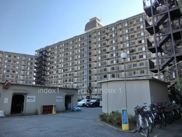 Local appearance photo. Station is near of renovation dwelling unit