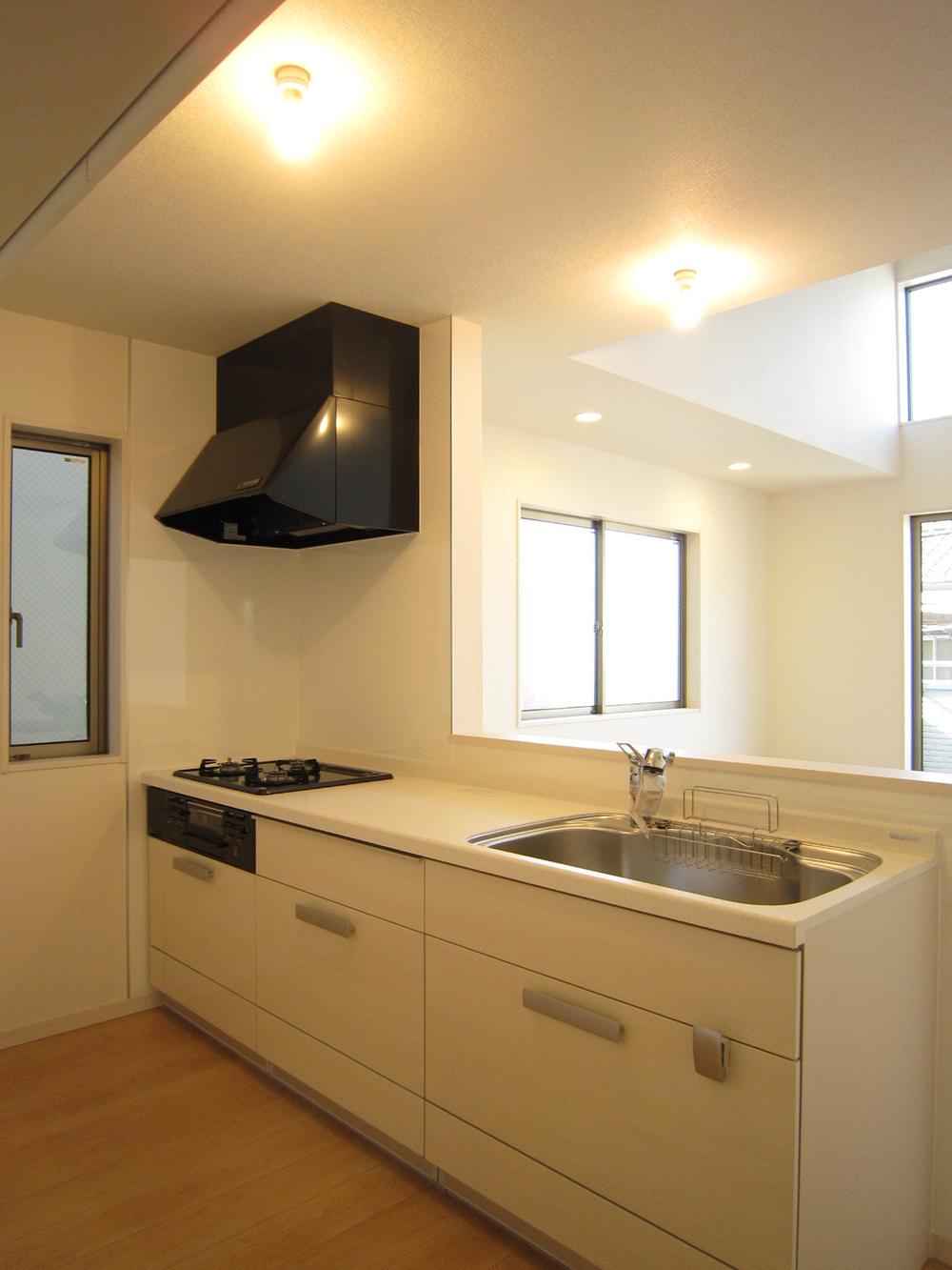 Kitchen. Indoor (11 May 2013) Shooting