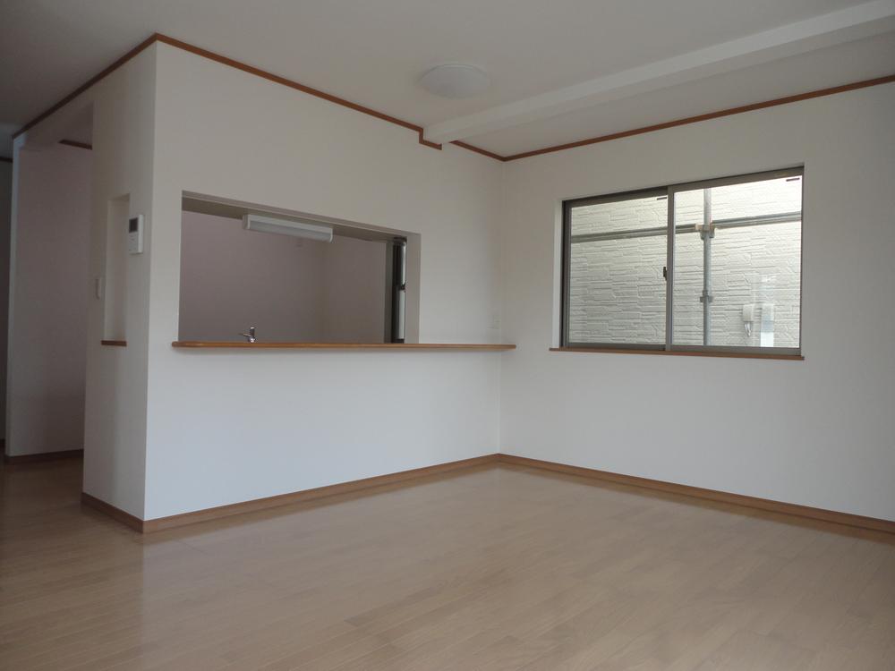 Living. (10 Building) same specification