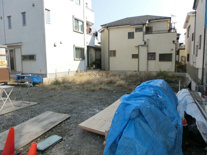 Local appearance photo. Local (11 May 2013) Shooting