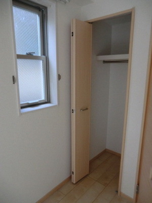 Receipt. Housing wealth Ventilation good two-plane daylight