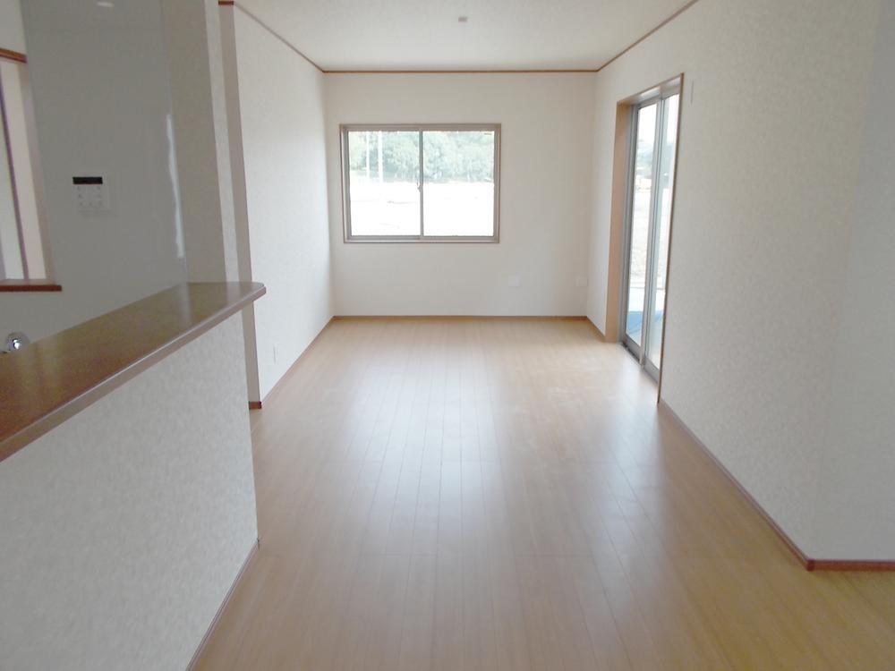 Living. A time of family reunion in the spacious living room