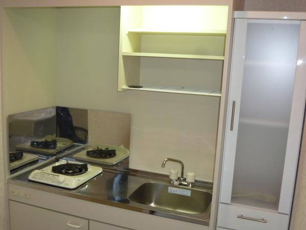 Kitchen. Gas stove 1-neck Installed