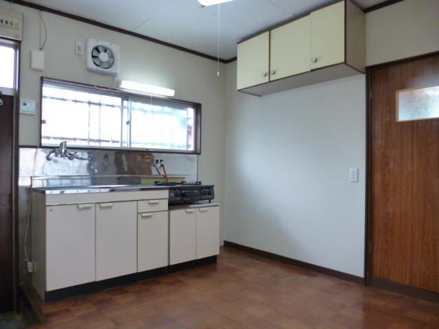 Living and room. ☆ dining ☆