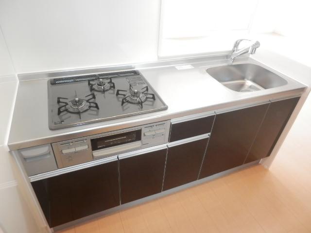 Kitchen. Gas 3-neck system Kitchen