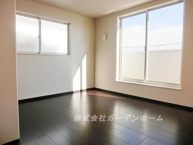 Model house photo.  ■ Drenched light of the sun and Sansan, Bright Western-style ■