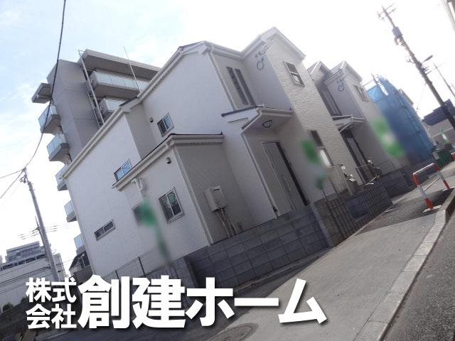 Local appearance photo. For the corner lot, There is a feeling of freedom!