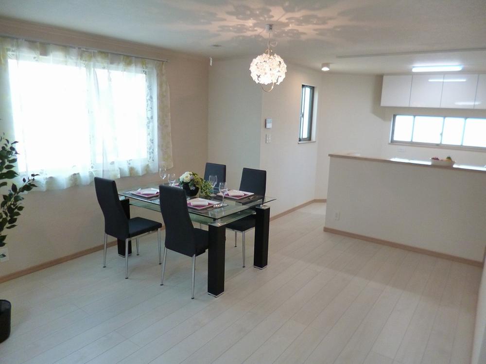 Living. Family of communication spread in popularity of face-to-face kitchen to the large living room!