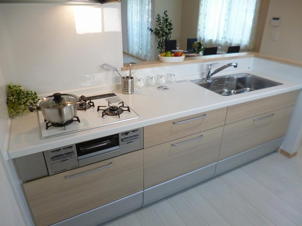 Kitchen. Storage also enhance! Easy-to-use system kitchen Because use every day!