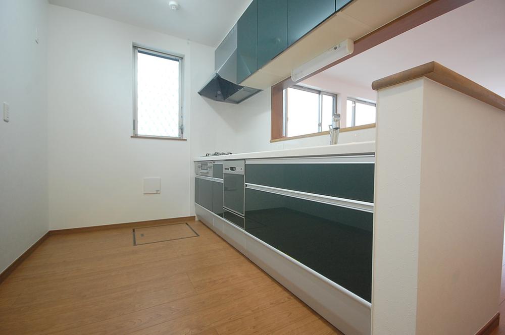 Same specifications photo (kitchen). Example of construction