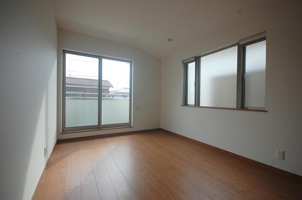 Same specifications photos (Other introspection). Example of construction