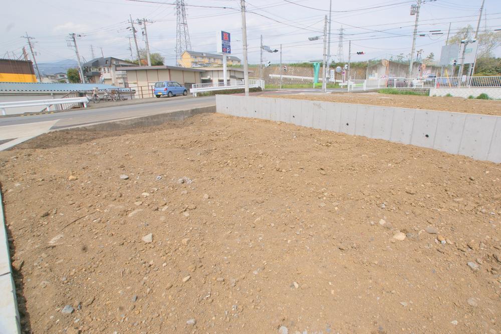 Local appearance photo. Current state