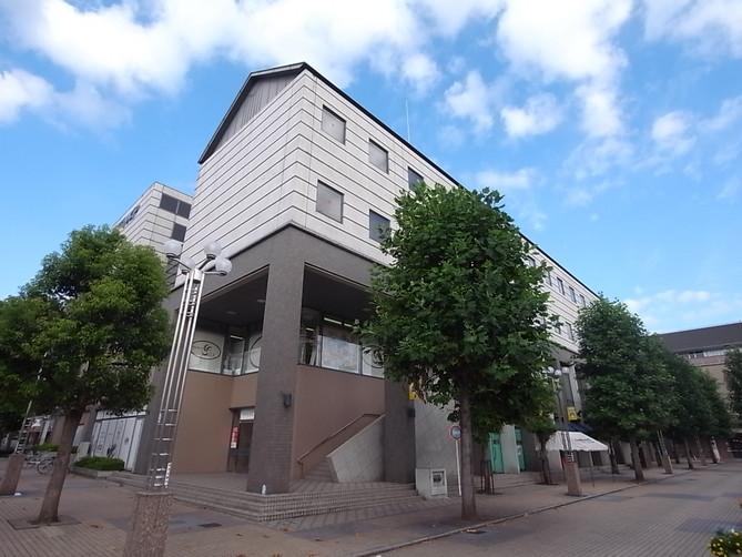 Shopping centre. Until the rupiah Akiruno 993m