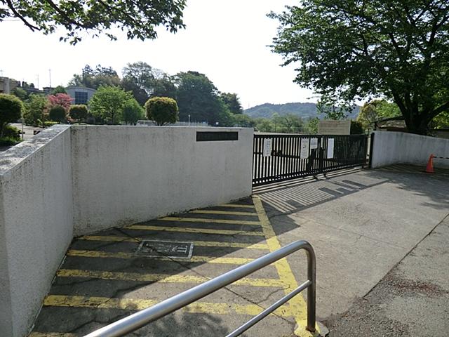 Primary school. Akiruno TatsuminamiakiTome to elementary school 1235m