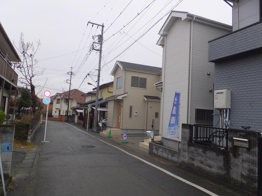 Local appearance photo. Local (12 May 2013) Shooting