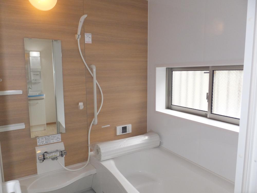 Bathroom. Local (12 May 2013) Shooting